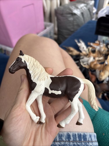 Schleich pinto mare - mare, horse