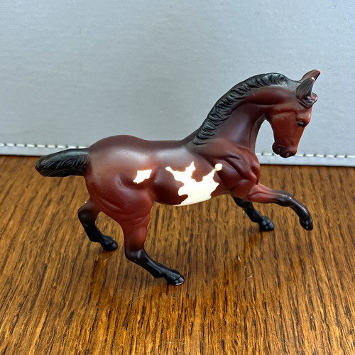 Breyer brown white pinto - &,