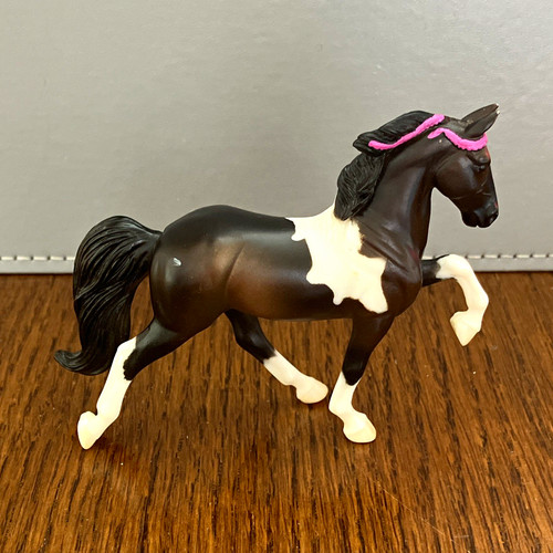 Breyer reeves dark bay pinto - breyer,